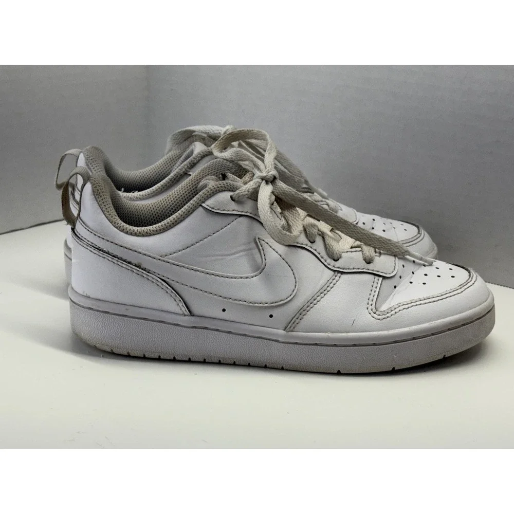 Nike Court Borough 2 Sneakers BQ5448-100 White Youth Size‎ 4.5Y